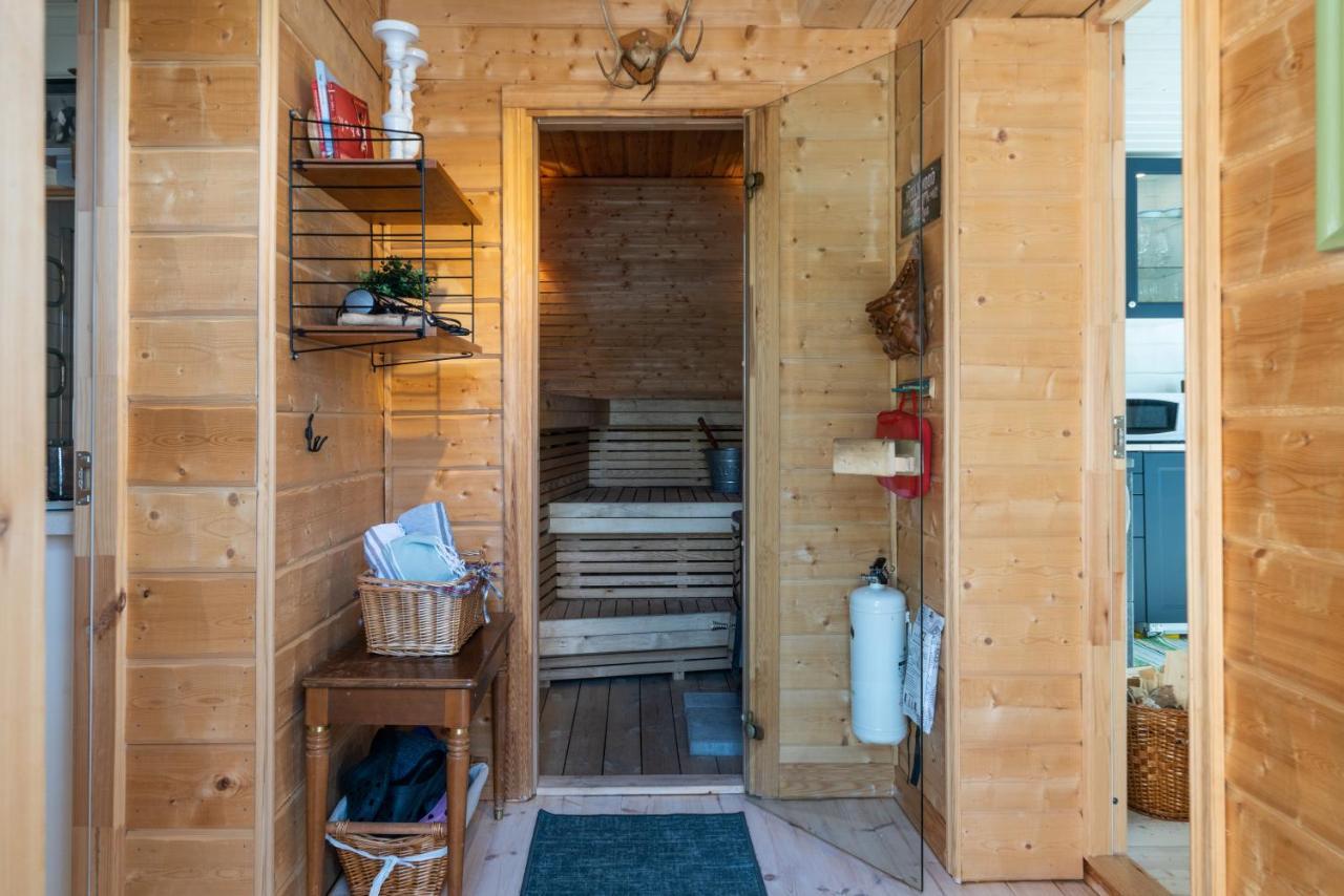 Torpet - Bed And Breakfast Med Charm Norrfjarden Esterno foto