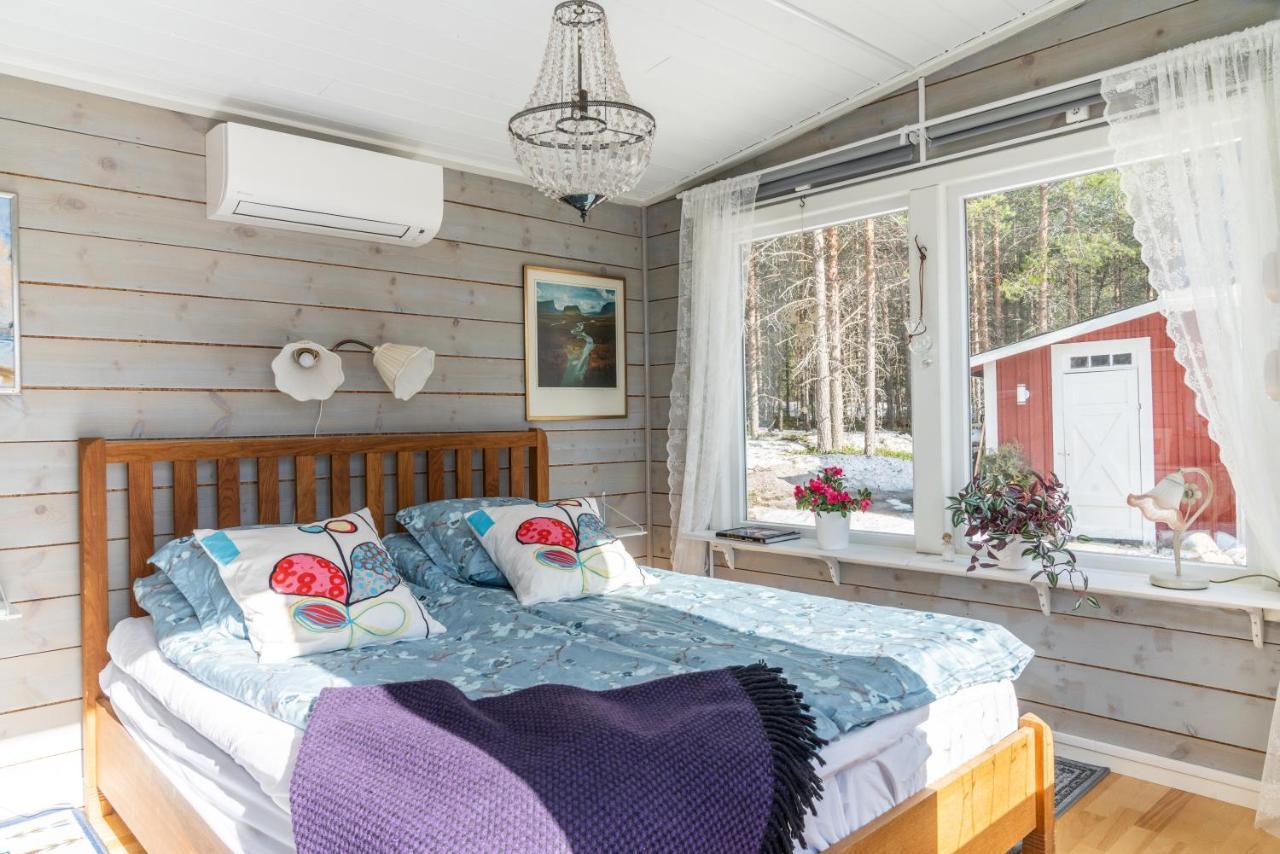 Torpet - Bed And Breakfast Med Charm Norrfjarden Esterno foto