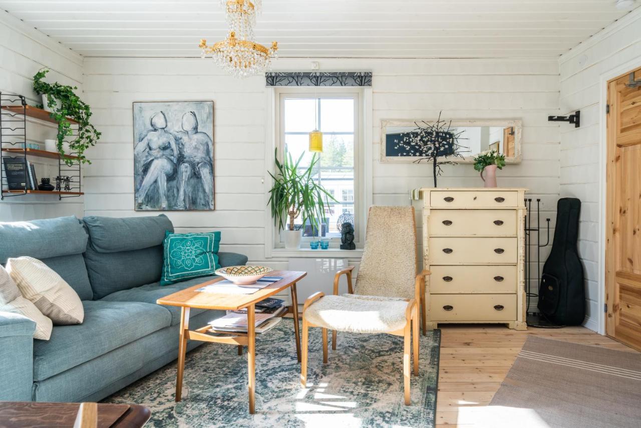 Torpet - Bed And Breakfast Med Charm Norrfjarden Esterno foto