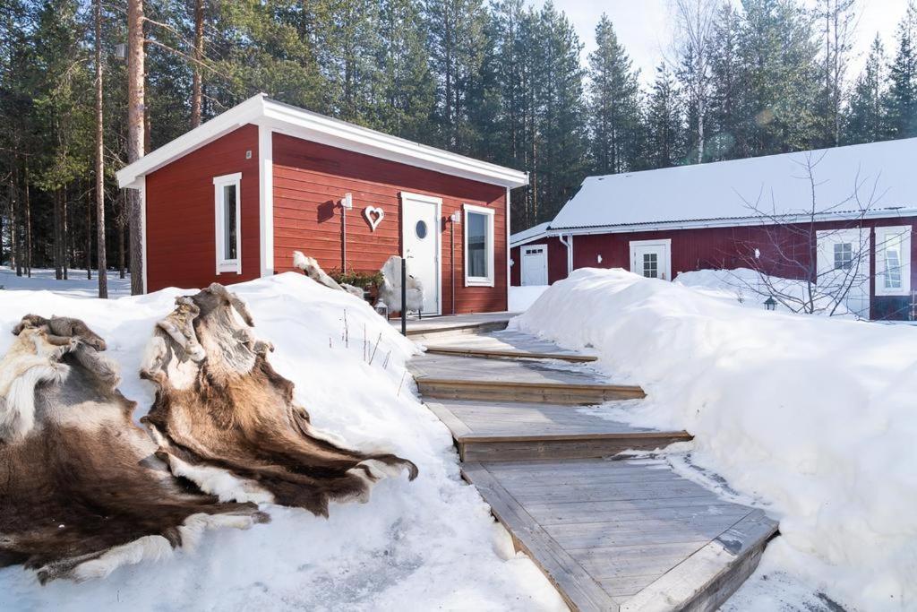 Torpet - Bed And Breakfast Med Charm Norrfjarden Esterno foto