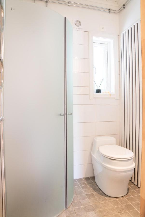 Torpet - Bed And Breakfast Med Charm Norrfjarden Esterno foto
