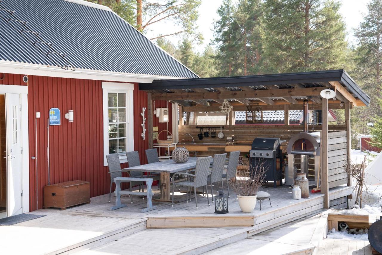 Torpet - Bed And Breakfast Med Charm Norrfjarden Esterno foto